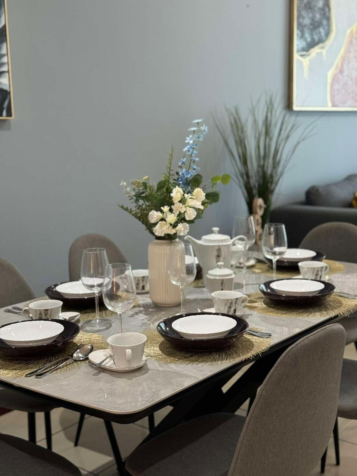 Apartment Spacious And Family Friendly L 3bhk Full Access Dubai