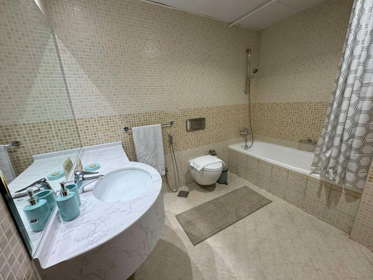 Spacious And Family Friendly L 3bhk Full Access * Dubai