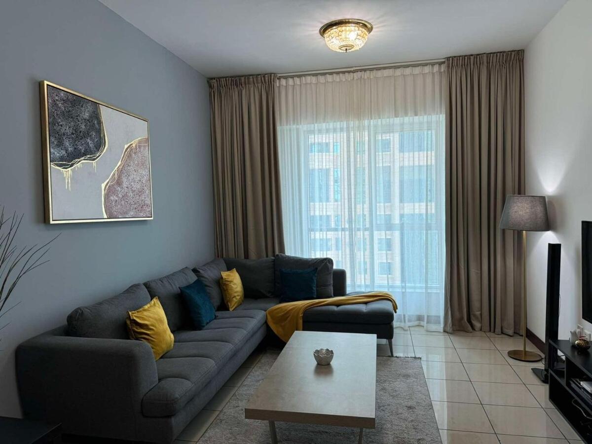 Spacious And Family Friendly L 3bhk Full Access Appartement