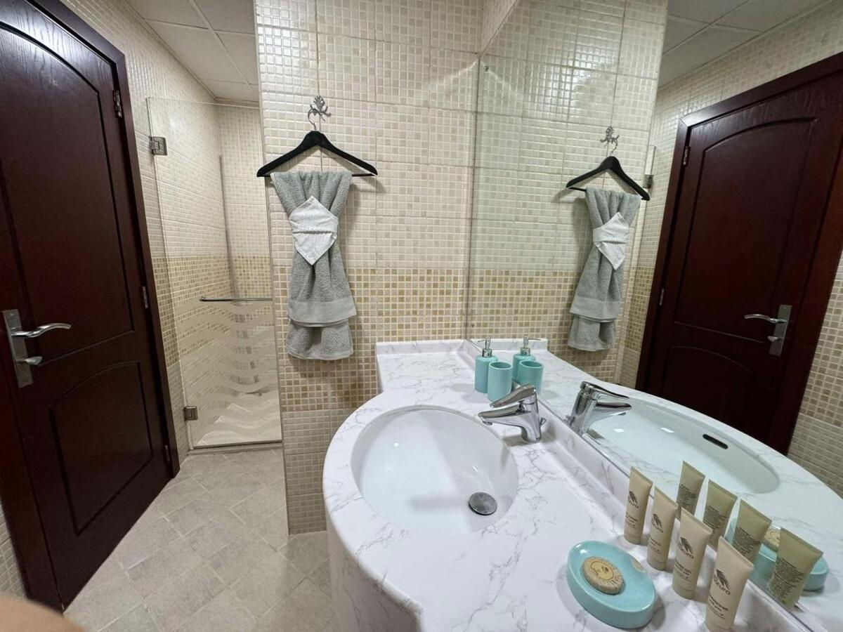 Spacious And Family Friendly L 3bhk Full Access Appartement