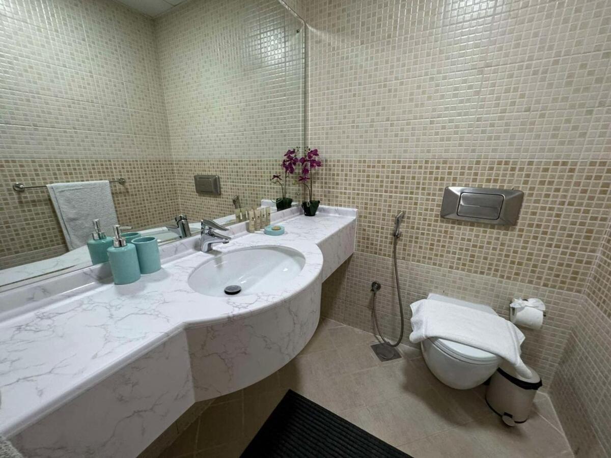 Spacious And Family Friendly L 3bhk Full Access Appartement